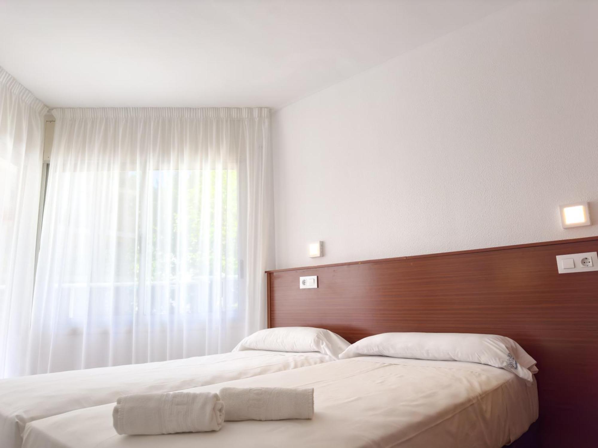 Rentalmar Atlantida Apartamentos ซาลอว์ ภายนอก รูปภาพ