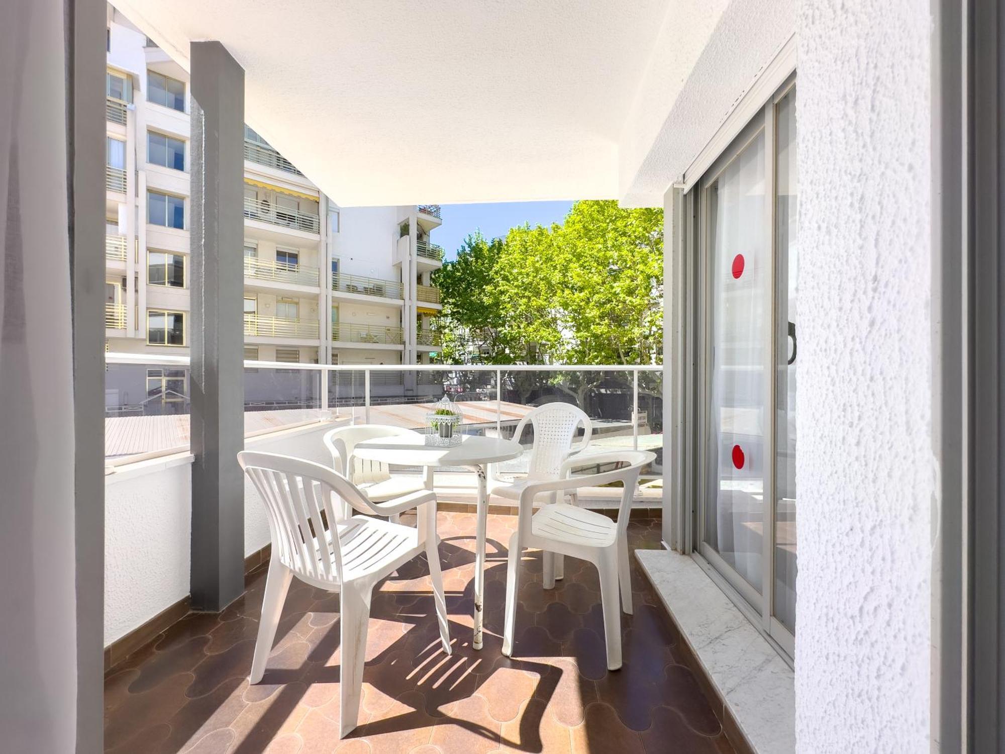 Rentalmar Atlantida Apartamentos ซาลอว์ ภายนอก รูปภาพ